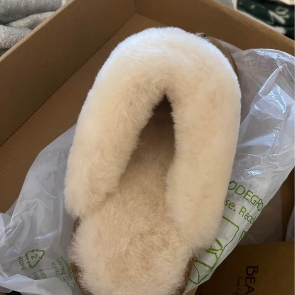 brand new bear paw slippers nwt - Picture 6 of 6